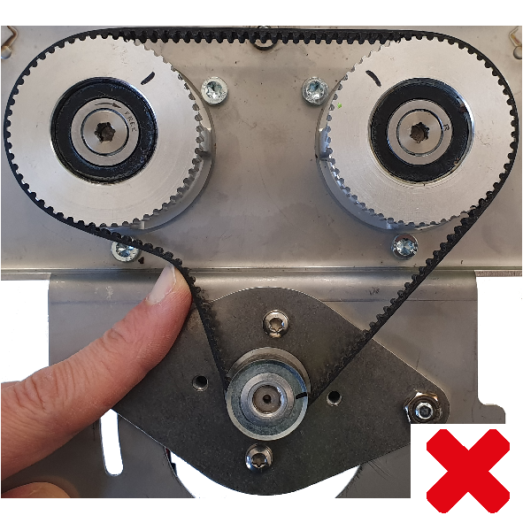 Adj_CameoV1BeltTension_TooLoose.ai